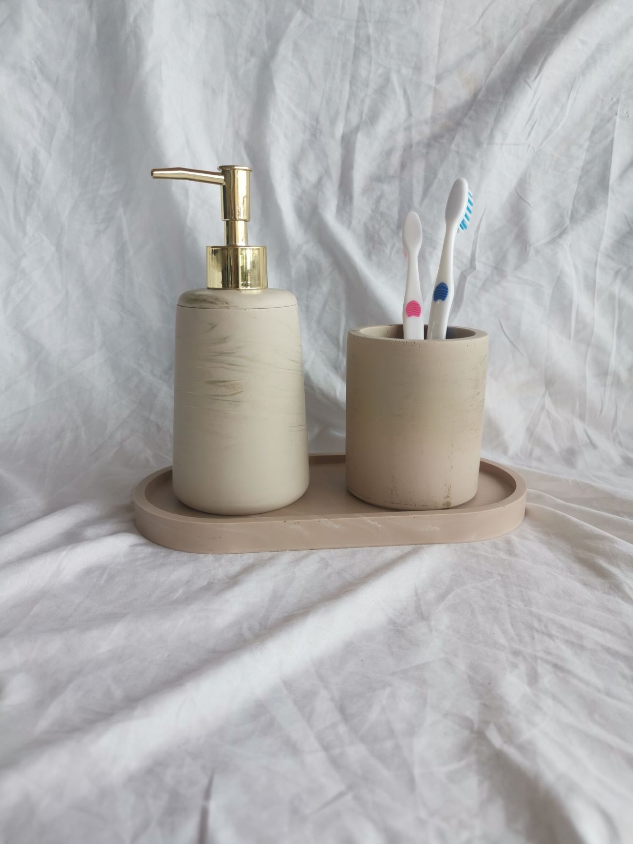 Handwash Soap Dispenser Eco Resin Jemsonite South Africa Handwash Bottles Pumps - Shop Online Amore SA Dispenser Jesmonite Eco Resin South Africa - Handwash Pump Home Decor Amore Creative Collections
