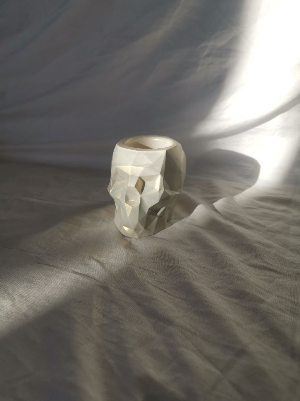 Light Gold Skull Pot Amore Creative Collections Home Decor - Jesmonite South Africa Shop Online Light Gold Skull Pot Amore Creative Collections Home Decor - Jesmonite South Africa Shop Online