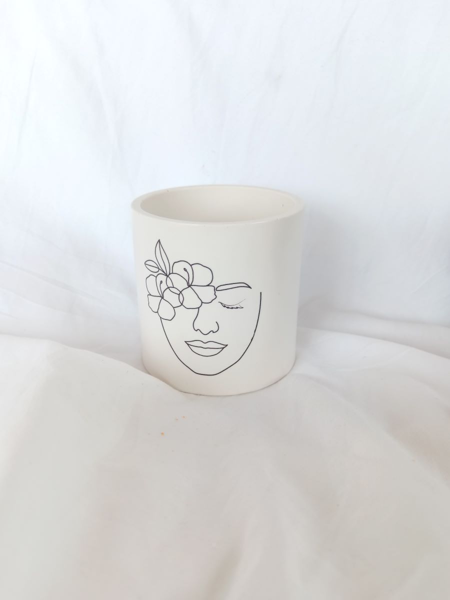 Amore Creative Collections Home Decor Jewellery Accessories - Jesmonite Polymer Clay South Africa Gift Shop Trays Coasters Marble (17) line art succulent pot planter - pen stationery pot - make up brsuh holder - jesmonite south africa amore creative collections