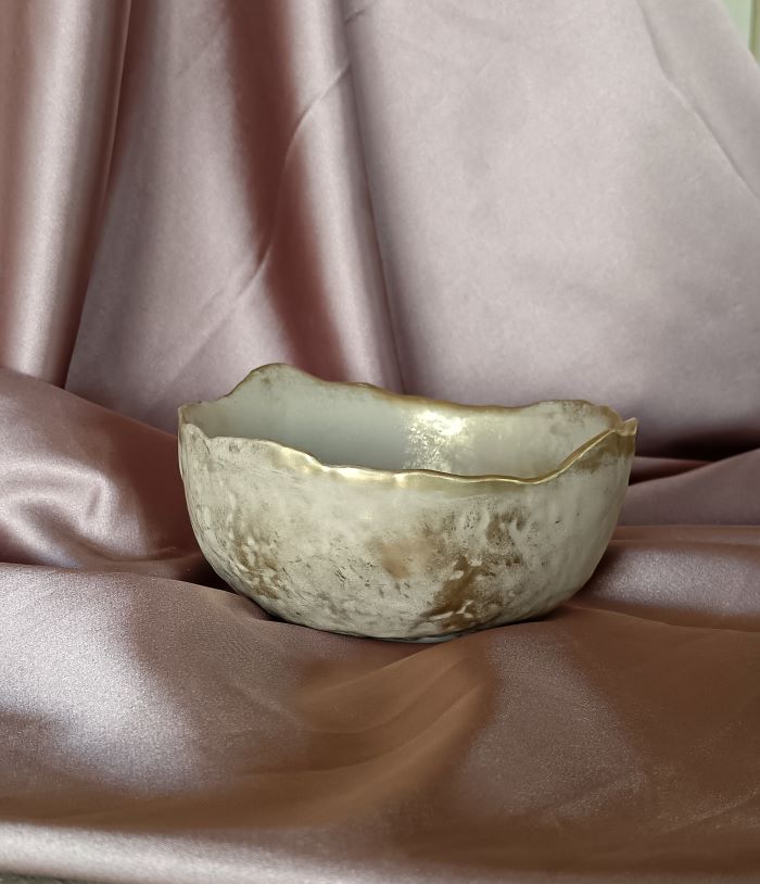 Gold antique ostrich textured bowl - jesmonite eco resin handmade decor bowls south africa www.amoresa.co.za Gold antique ostrich textured bowl - jesmonite eco resin handmade decor bowls south africa www.amoresa.co.za